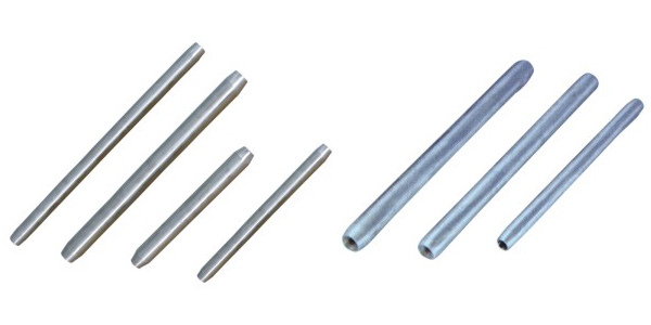 �y�{������